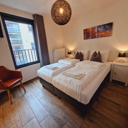 Hotel Ladeuze Лёвен Экстерьер фото