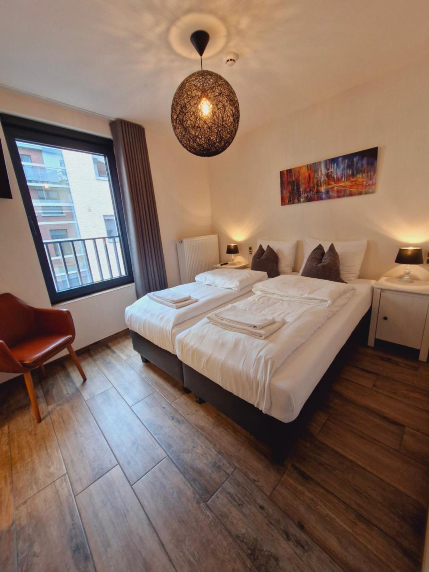 Hotel Ladeuze Лёвен Экстерьер фото